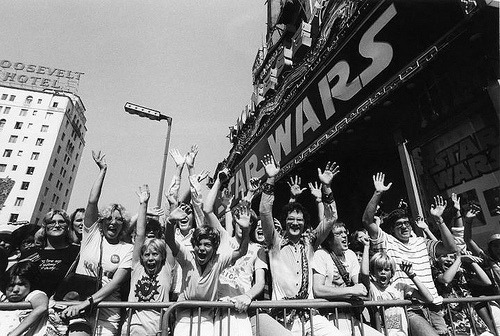 fuckyeahvintage-retro:  Star Wars opening day across America, 1977
