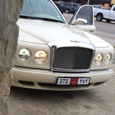 Check out the plates on that #Bentley #Azzure #classic #cargasm