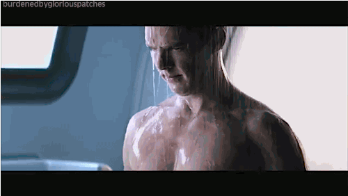 burdenedbygloriouspatches-deact:  Their faces as they prepare to watch the scene