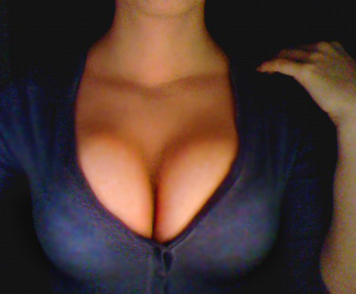 jardinjasmin:  theres a batman sign on my chest  i could look this pic for ages&hellip;