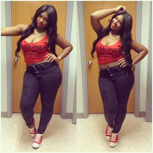 valpowerexoticgirls:  Halle Deneen Instagram: @HalleDeneen 