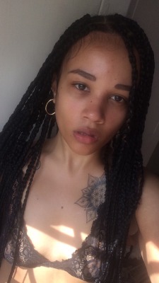 cavacommeca:  Box braids . Over the moon