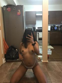 dickgoo:  [F] a real bitch stays on her knees