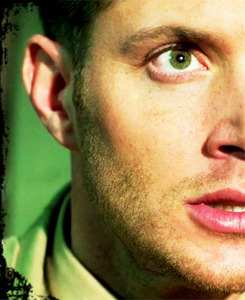 michaels-sword:Dean in Uniform….