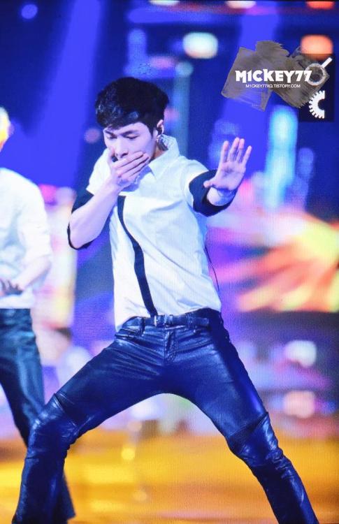 hairykpoppits:  [REQUEST] Leather Pants Part 2 - EXO’s edition