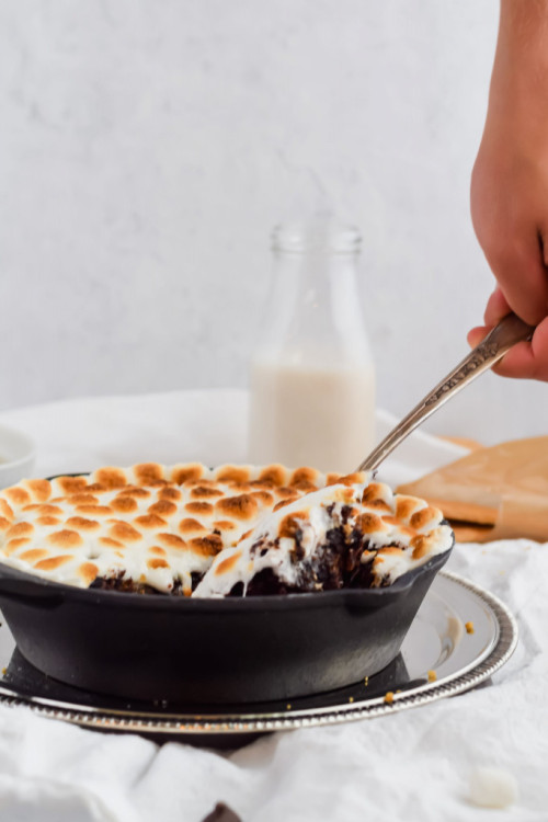 S'mores Brownie Skillet