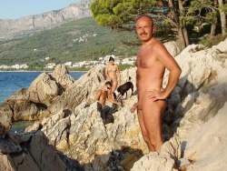 naturistelyon:  Au bord de la mer At the seaside 