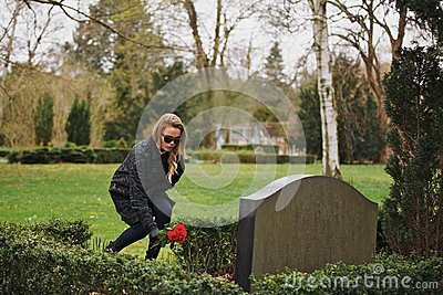 bunsen:  when one of ur mutuals deletes their blog  