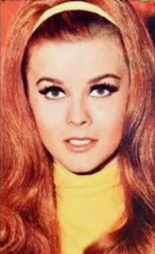 Happy Birthday to the Beautiful Ann-Margaret who is celebrating her 80th birthday! ???