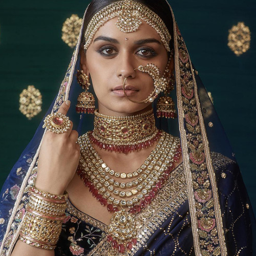 sabyaasachi:Sabyasachi Mukherjee: Heritage Jewelry