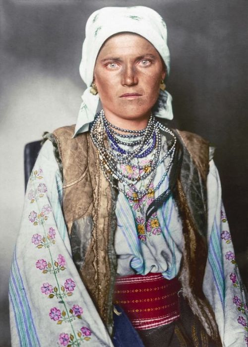 thedeadofflandersfields: Ruthenian woman, 1906 “Historically inhabiting the kingdom of the Rus
