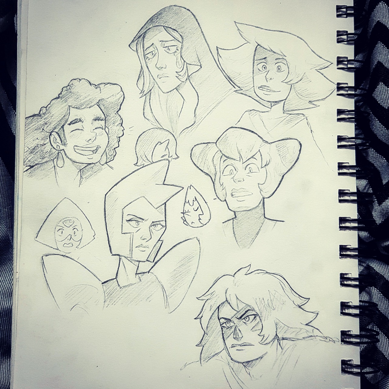 muffinpines:  The leaks fricked me UP here’s a bunch of doodles