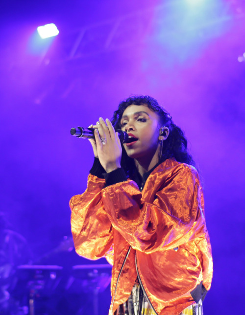 One of my shots of FKA Twigs at Field Day London for FACT