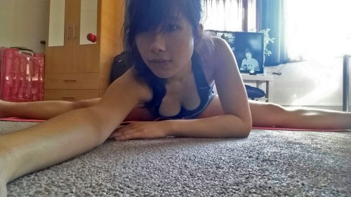misschops:  You seemed to like my last splits photo, so heres another :)  Follow for more misschops.tumblr.com