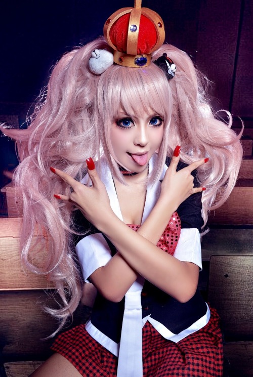 Junko Enoshima - Bug