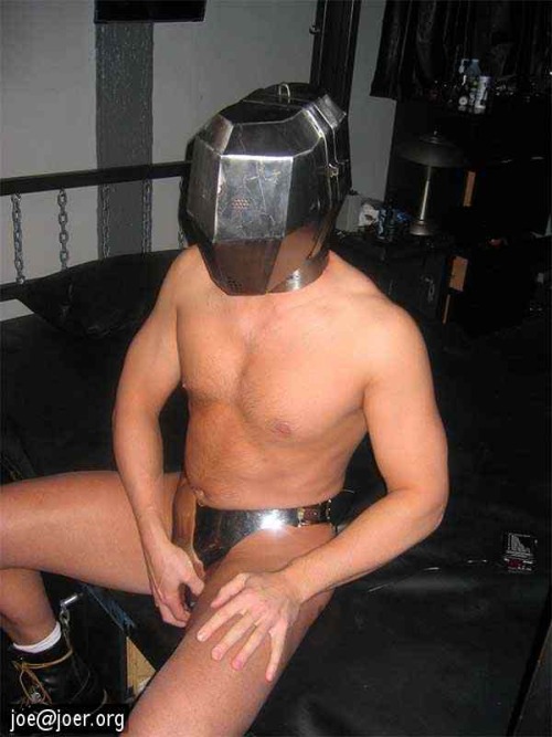 https://lovetapebondage.tumblr.com/post/108987024326