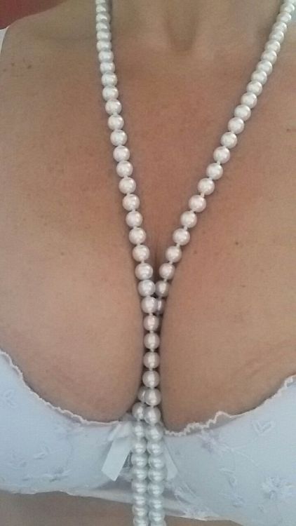 sexualwoman1971:  stel7079:  We are Dutch couple. We love sex  Mmmm mooie erotische foto’s @stel7079 💋