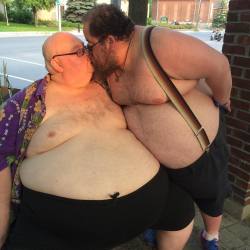 bearonbloor2:  A tummytuesday with Cal. (at Downtown Port Hope)