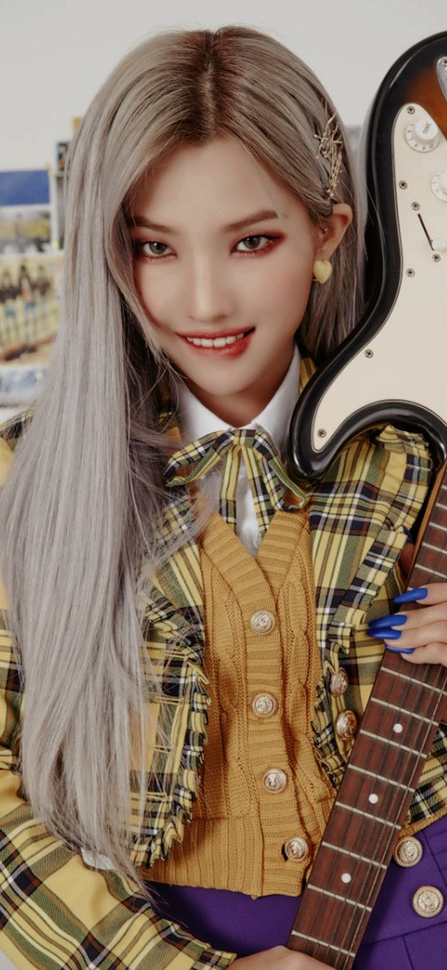 Soyeon Lockscreens