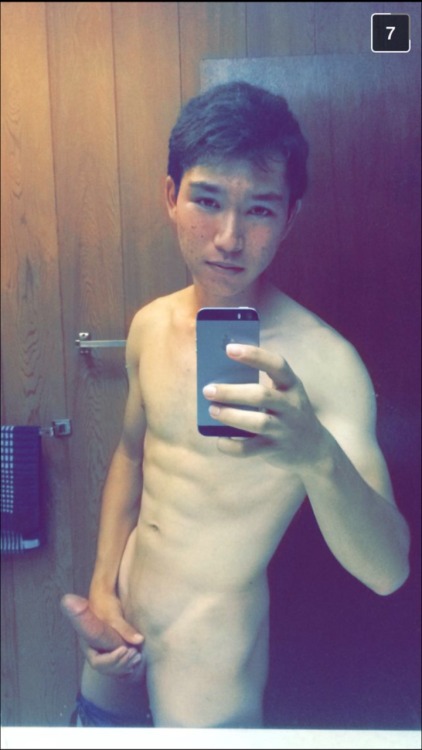lokoaznboi:  snap-bait-69:  Cody, 18 yo, Hawaii  last name? 