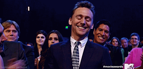  And the Best Villain Award goes to : Tom Hiddlestoooon ! 