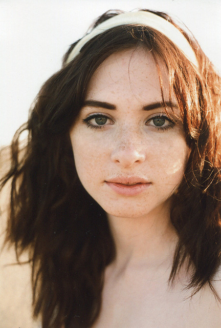 nelumie:  untitled by millie clinton. on Flickr.