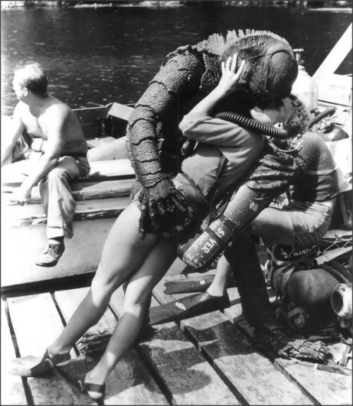 Creature Kiss!Behind the scenes of Creature from the Black Lagoon 1954