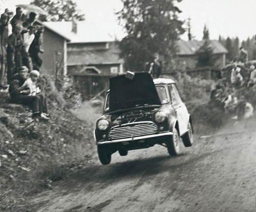 petroliciousco:Flying into #2018 like… • #DriveTastefully — view on Instagram http