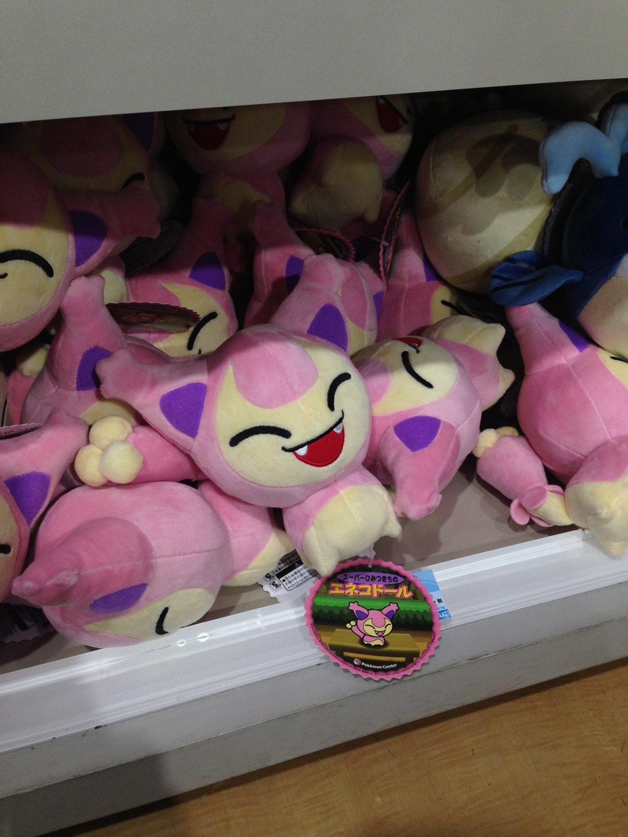zombiemiki:  ORAS release day! I arrived at the Tokyo Pokemon Center at 7 am and
