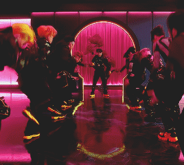 Breaking Dawn MV X PINK BOYZ