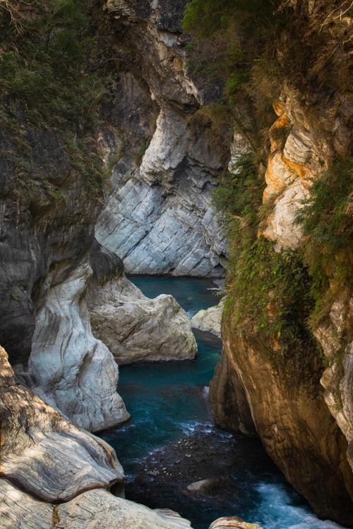 earthporn:Taroko National Park, Taiwan [4000×6000][OC] by: Kevin_WWWW