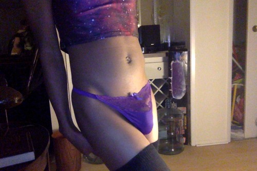 sashfullbottom:  got another pair of purple panties :o !! they are a bit loose, but my package makes em hug my hips good~   For real, those underthings and that top suit you insanely well. You’re beautiful. 