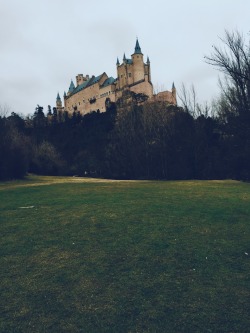 travelingcolors:  Alcazar of Segovia | Spain (by Nacho Coca)Find me on Instagram