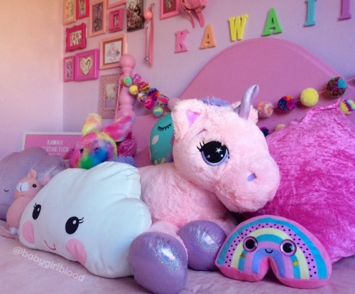 babygirl-blood: Obsessed with my giant new @ddlgworldshop unicorn plushie, she looks so amazing in m