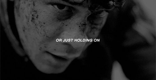 commanderbellarke:  I can’t tell if I am living or just holding on 