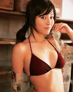 kawaii-sexy-love:  Yumi Sugimoto 杉本有美  (via gamella)