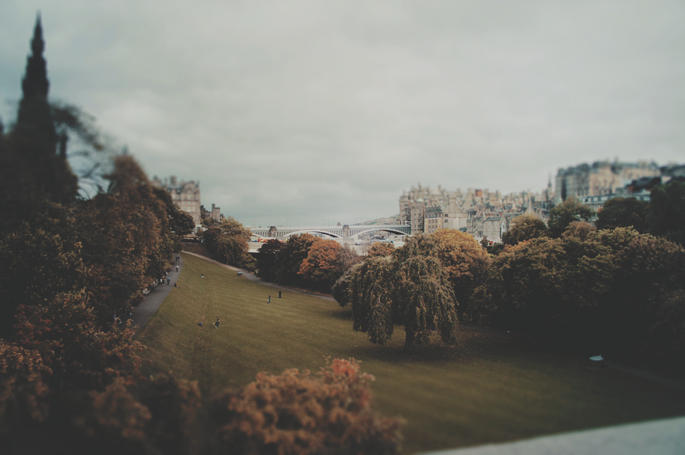 i-doll:  0810; edinburgh, outtakes 
