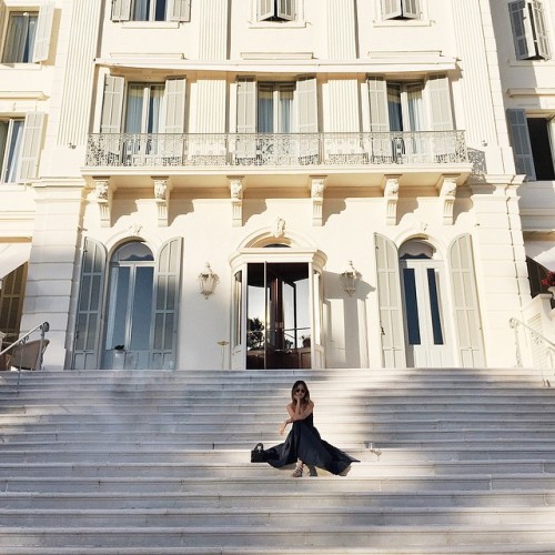 miumiuceline - songofstyle - Oh just chilling by the steps of my...