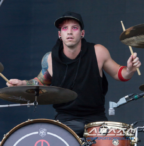 oneanddun: July 26, 2015 || Daebu Island, South Korea @ Ansan Valley Rock Festival