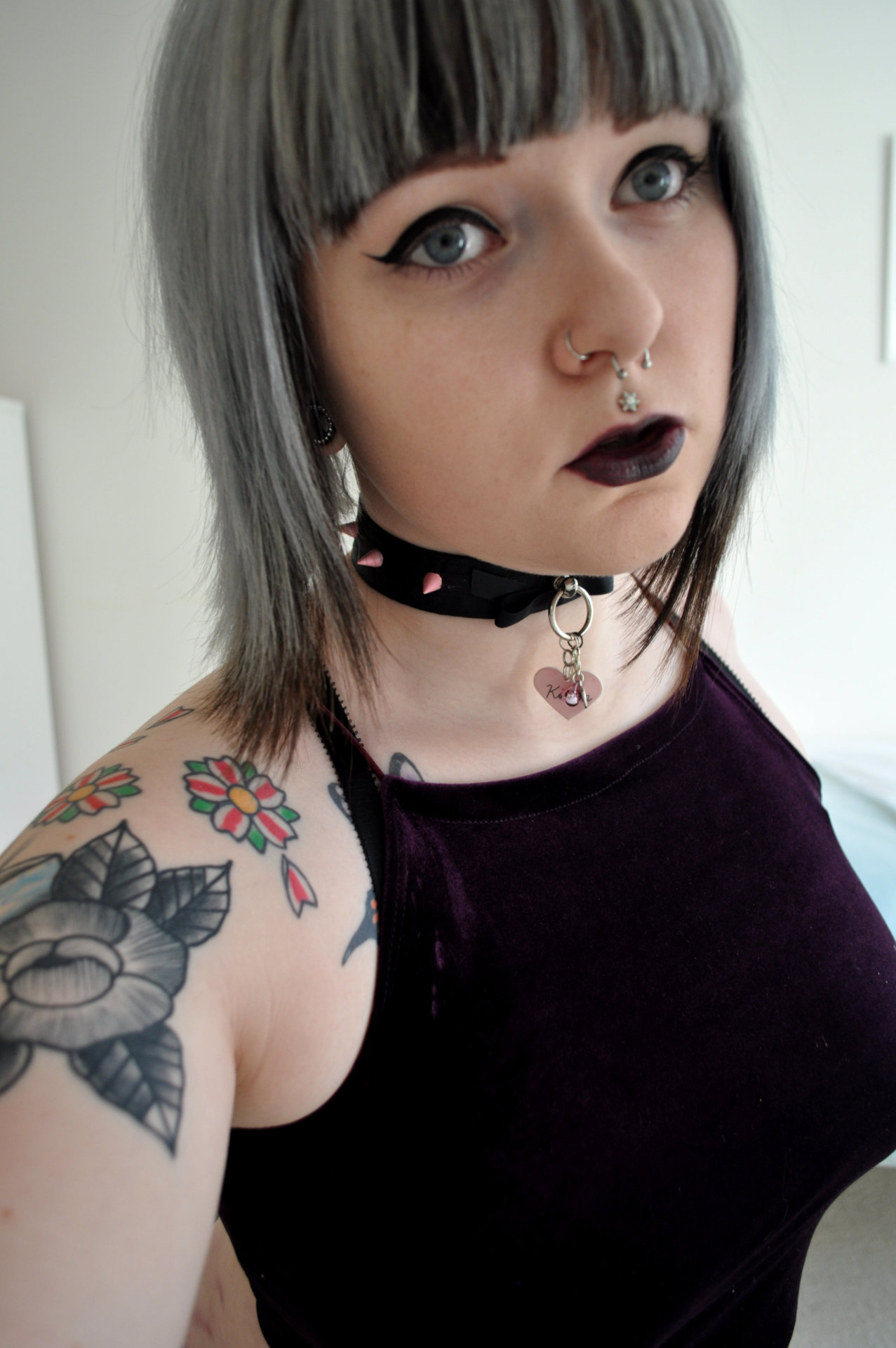 kittensplaypenshop:luna—argenta:Birthday selfies :3 New hair colour, new Urban