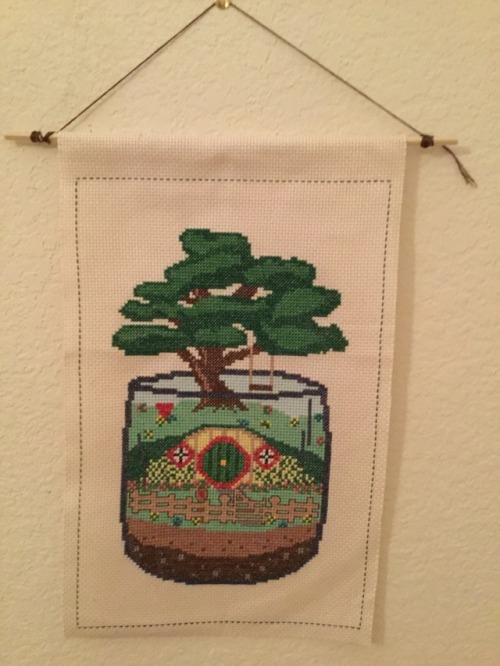 littlegaywitch: I have a little hobbit terrarium for my wall~