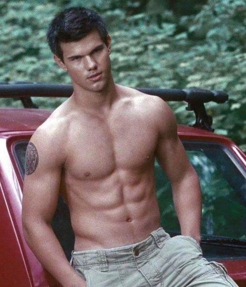 Above: Taylor Lautner Below: Kyle Dayton