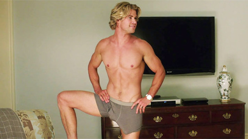 Porn photo Chris Hemsworth Bulge and Sexy Scenes