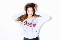 villegas-news:  HQ pics of Jasmine’s photoshoot with Young and Reckless