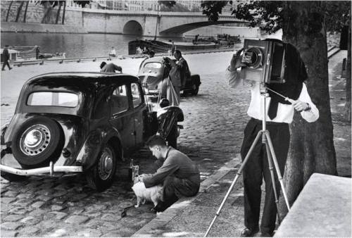 Henri Cartier-BressonQuai de Montebello, Paris, 1955.