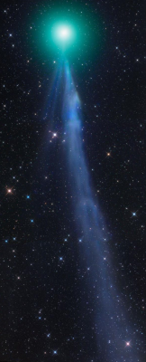 the-wolf-and-moon:  Comet Lovejoy, Star Trails 
