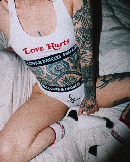 tattoome: ig - swallowsndaggers