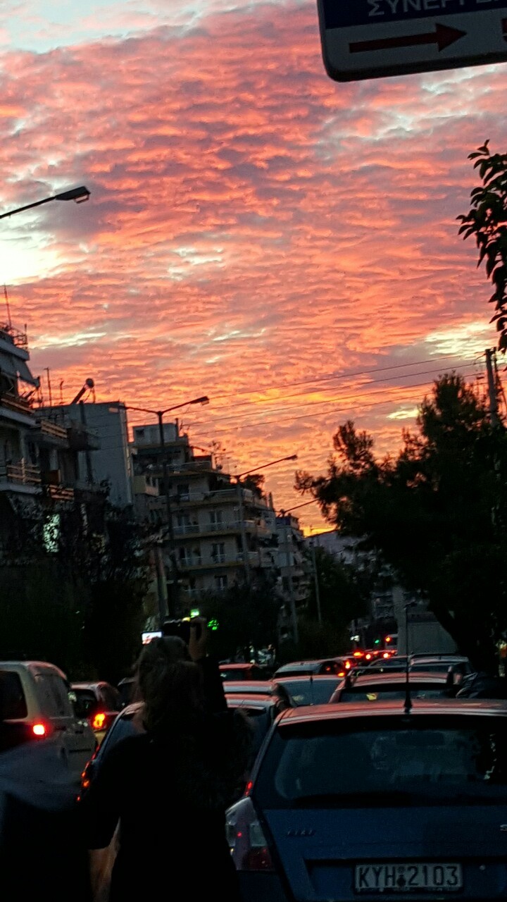 everything-led-back-to-you:  “Το σουρουπο έχει πάντα τη θλίψη