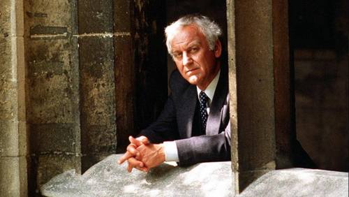 John Thaw (3 January 1942 – 21 February 2002) Physique: Average BuildHeight: 5’ 7½" (1.71