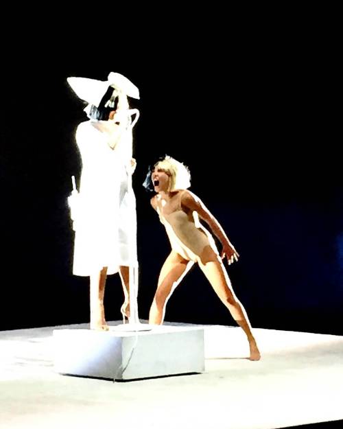 yourdecadentdarling:  If someone doesn’t get chills with this performance they are BLIND… Maddie is able to channel all her energy through the performance and the way she interacts with Sia is MIND BLOWING, I am really proud of this girl, if loving